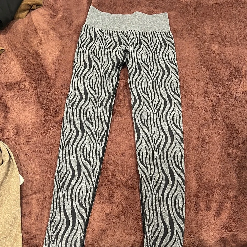 ngvt dooops - Picture 1 of 2